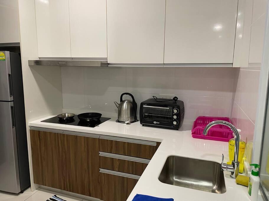 Newly Furnished Wifi 5pax @ Setia Sky 88 By Micasa Johor Bahru