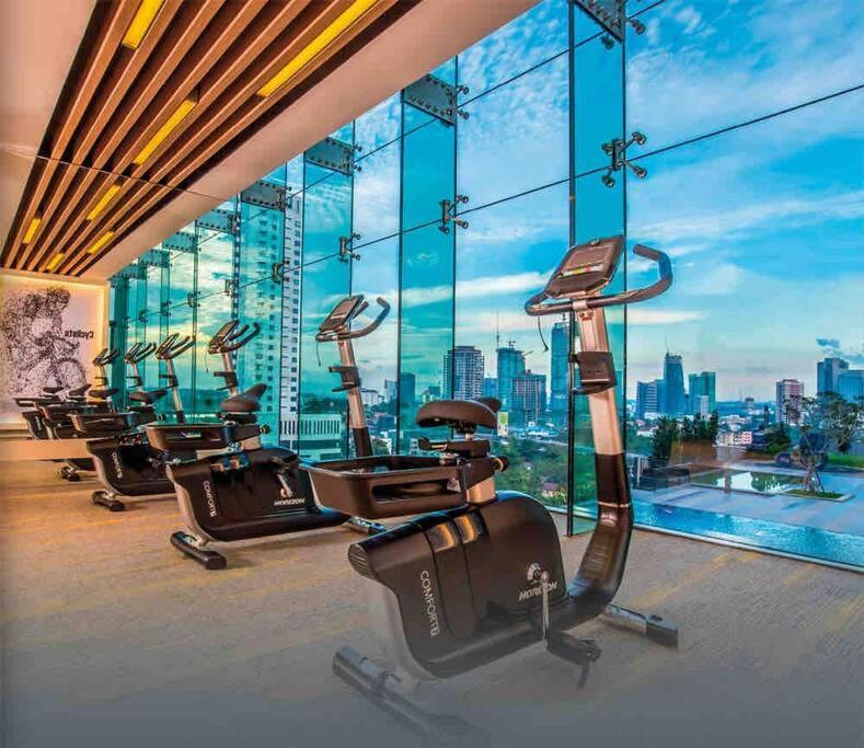 Newly Furnished Wifi 5pax @ Setia Sky 88 By Micasa Pangsapuri